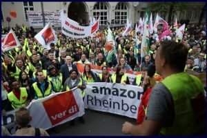 Amazon’s Bezos to Face Unprecedented Protests